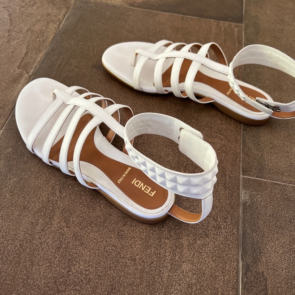 Fendi white gladiator sandals 37,5 - Picture 3 of 5